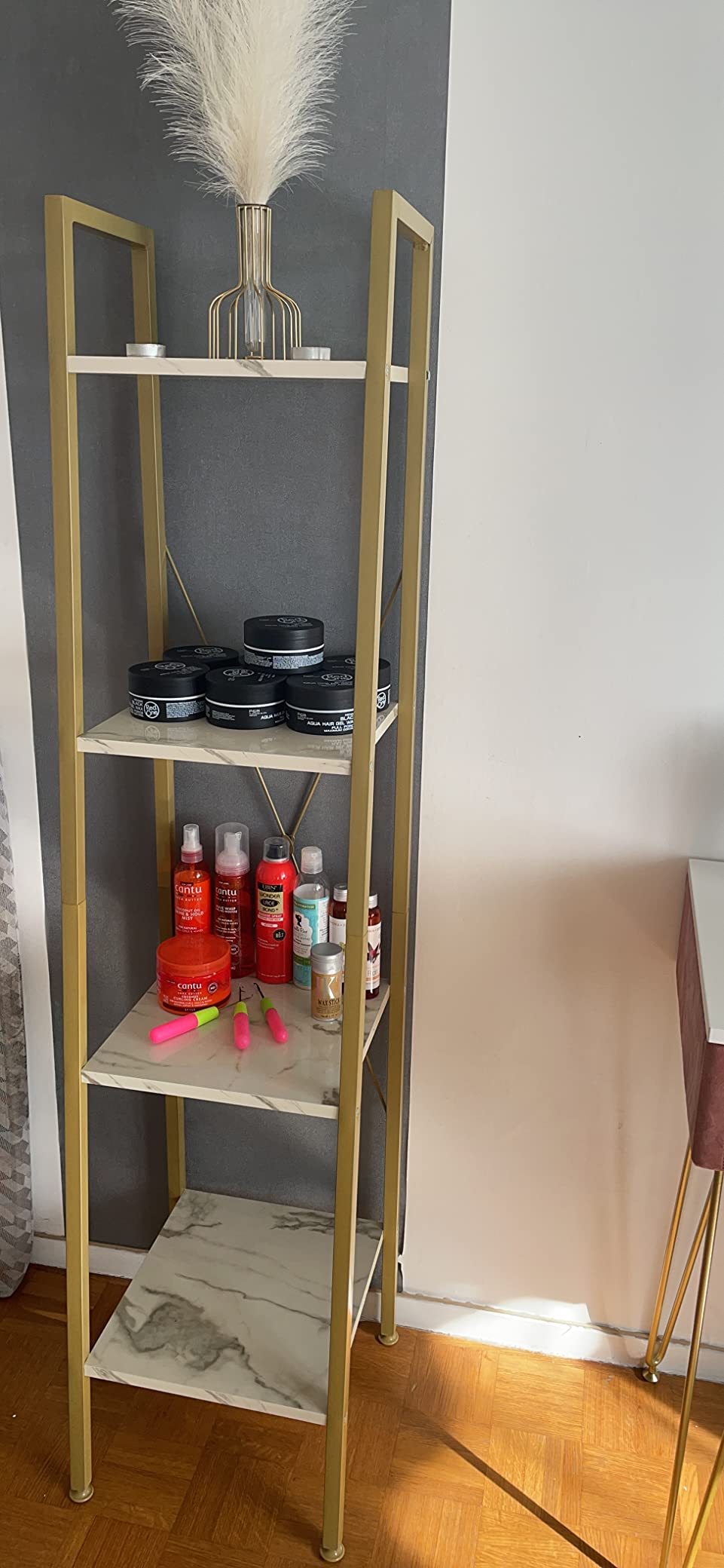 Schmal und praktisch