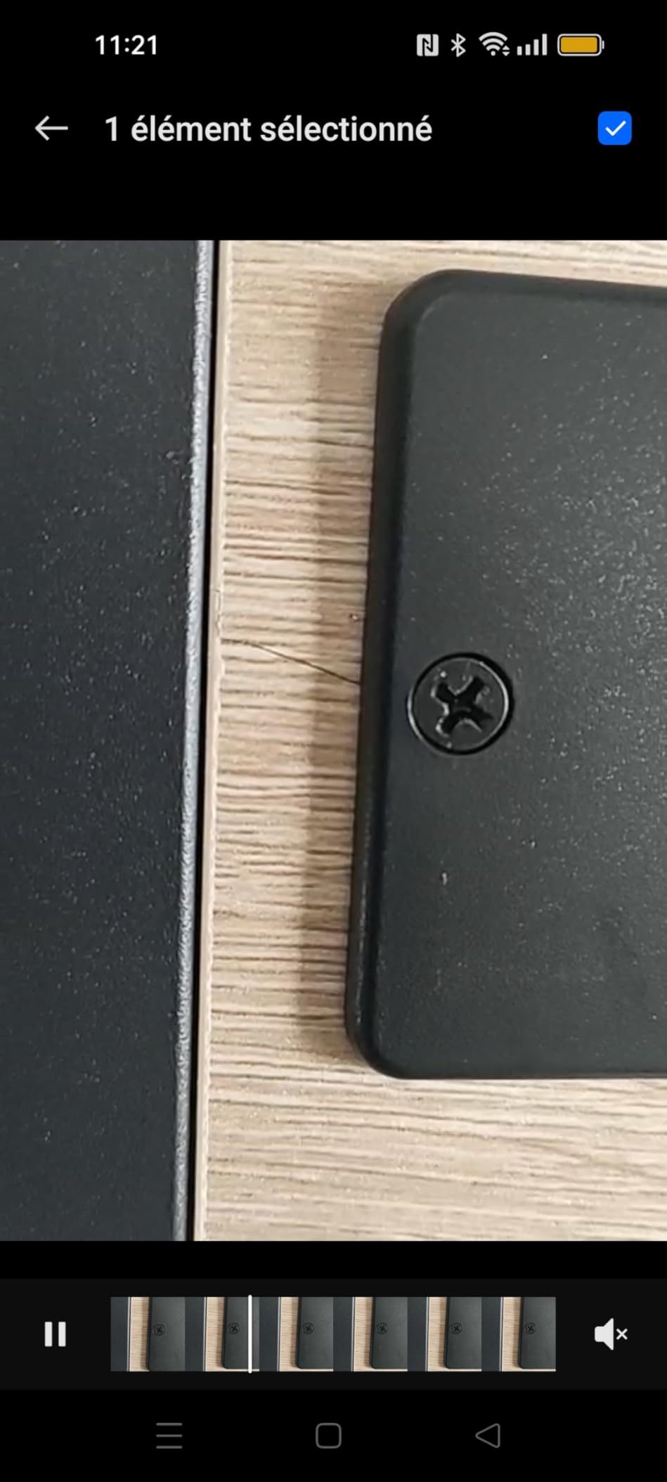 Platte kratzig
